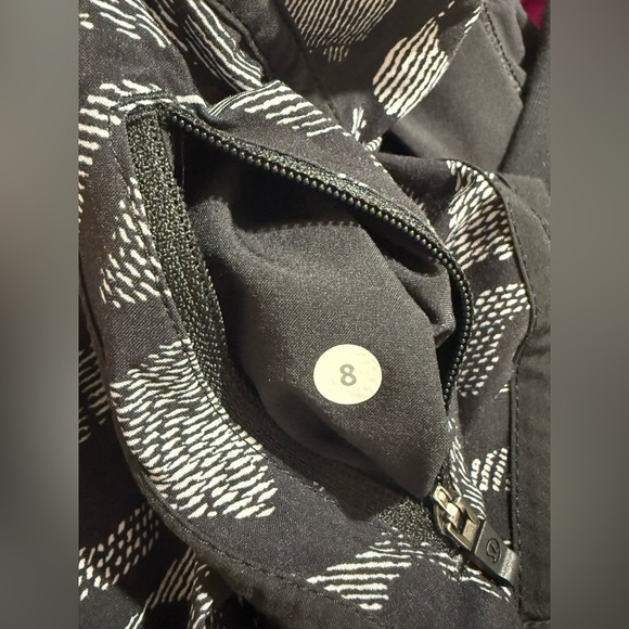 lululemon athletica Black and Gray Patterned Athletic Shorts - Picture 5 of 11